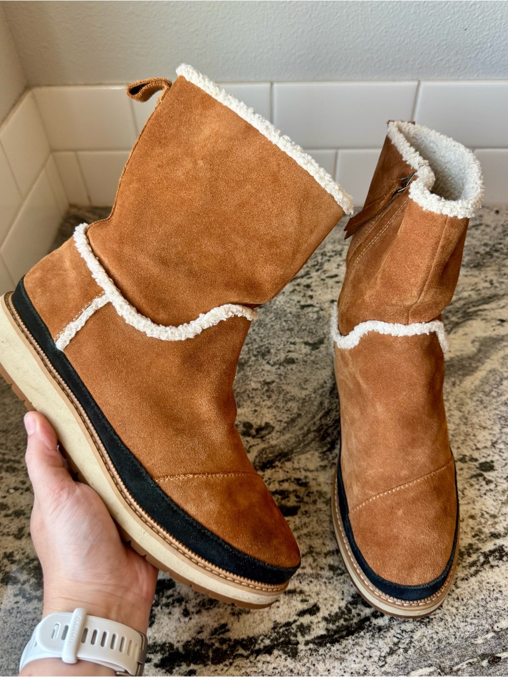 TOMS Women's Makenna Suede Boots in Cinnamon. Size 8. VGUC